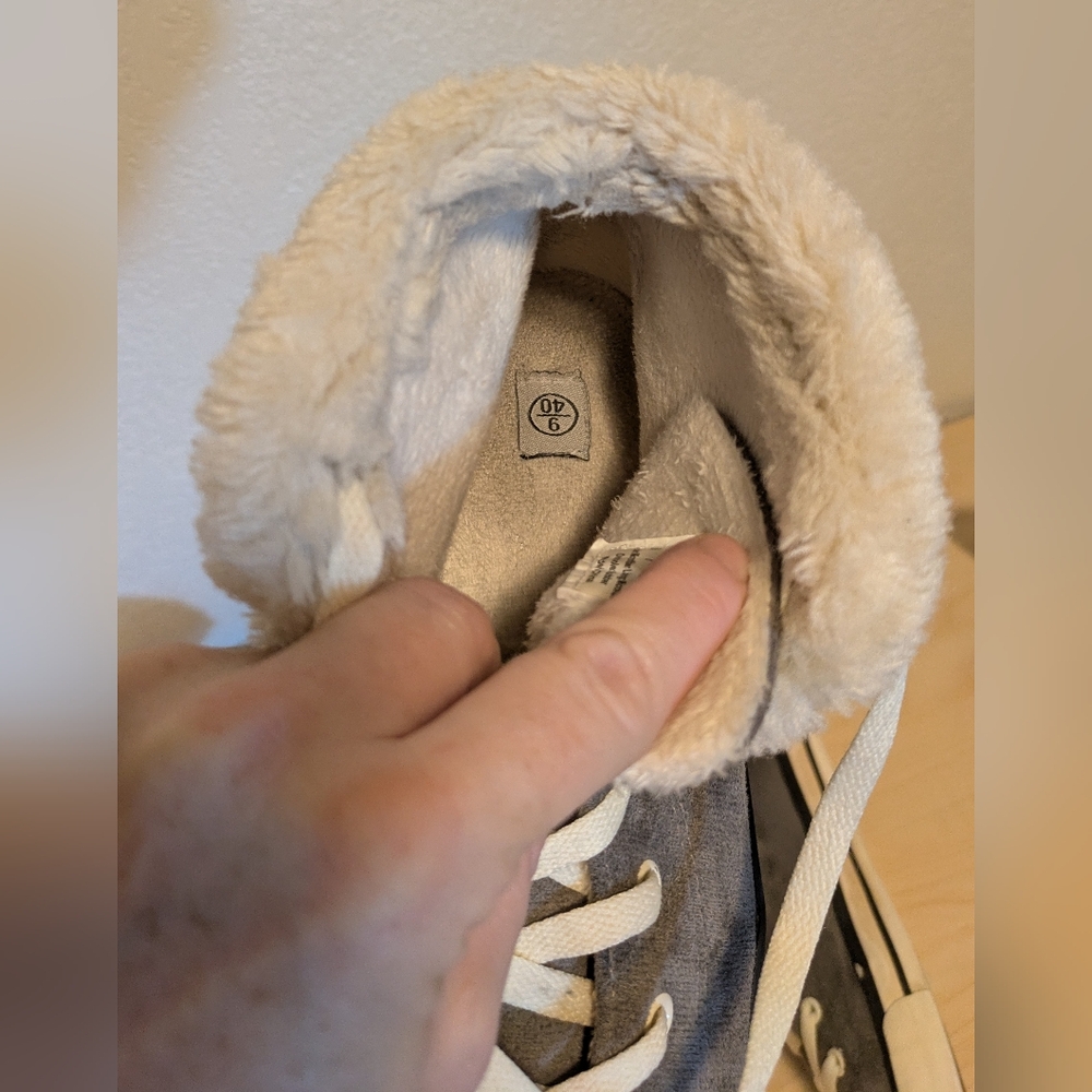 Women's Gray High-Top Sneakers with Faux Fur Lining - Picture 8 of 9